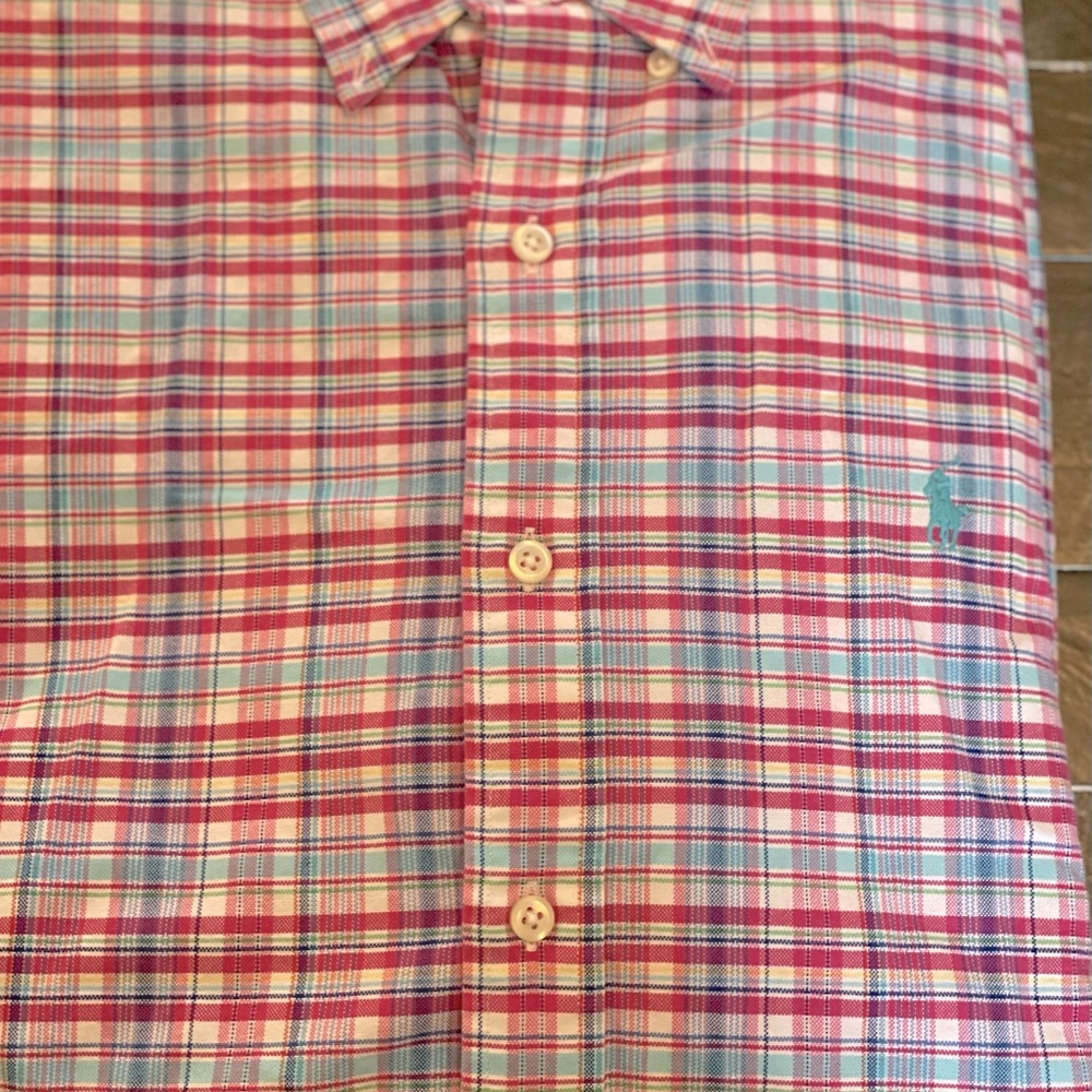 Like new men’s polo button down